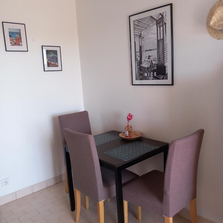 Appartement Vue Mer Piscines Parking Les Coraux Agay Plage Saint-Raphael  Ngoại thất bức ảnh